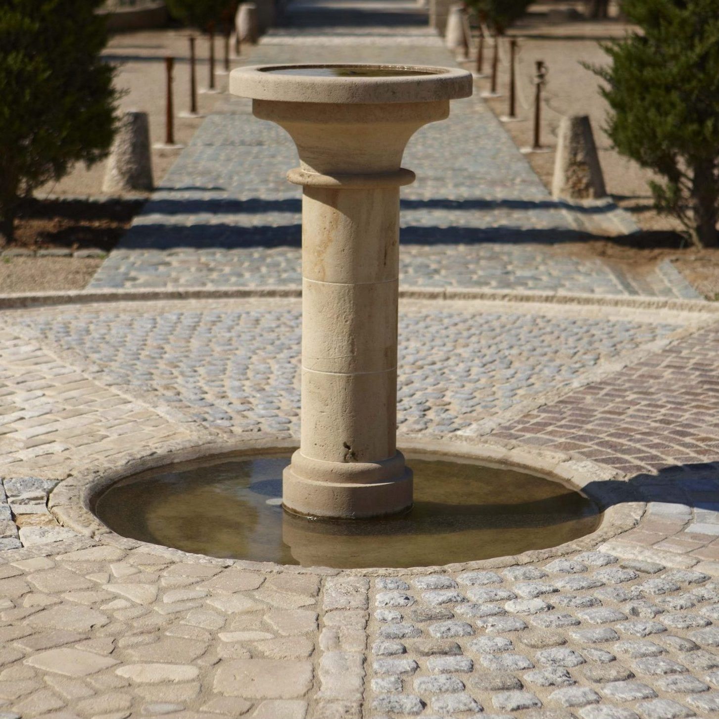 Garten Springbrunnen AUBEROCHE BOURIANE OCCITANIE PIERRES Park