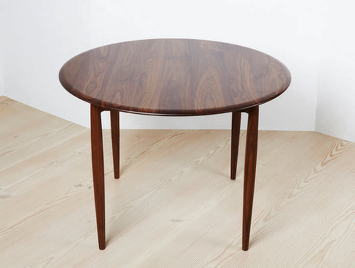 Esstisch / skandinavisches design / holz / rund universe paere ...