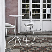 Moderner Stehtisch / Laminat / rund / rechteckig