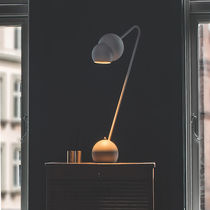 Tischlampe / modern / lackierter Stahl /...
