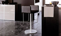 moderner Drehbarhocker HERMANO by Mario Mazzer Ycami