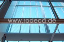 Pfosten-Riegel-Vorhangfassade (Stahl und Polycarbonat)  rodeca