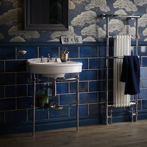 Waschbecken-Unterbau / aus Chrom