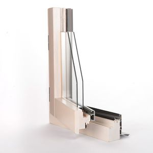 Aluminium-Fensterprofil / Holz
