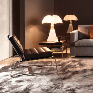 moderner Sessel / Polyurethan / Stoff / Leder