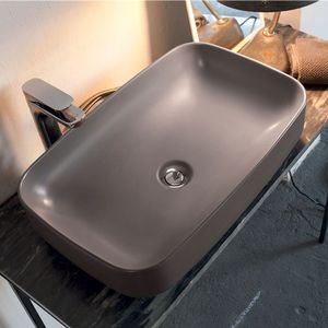 freistehendes Waschbecken / oval / Keramik / modern