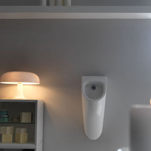 wandmontiertes Urinal / Keramik