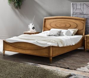 Doppelbett / klassisch / Kopfteil / Massivholz