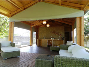 Fertigbau-Mikrohaus / modern / Holz / ebenerdig