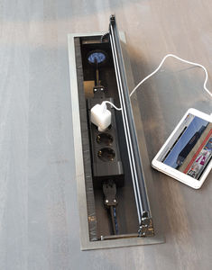 multiple Steckdose / Unterputz / Aluminium / modern