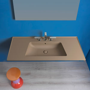 Wand-Waschbecken / rechteckig / Keramik / modern