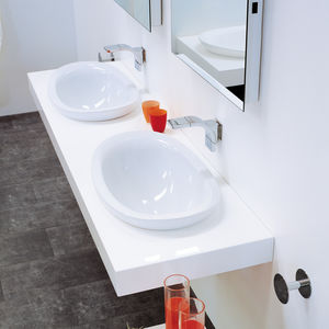 Einbauwaschbecken / oval / Keramik / modern