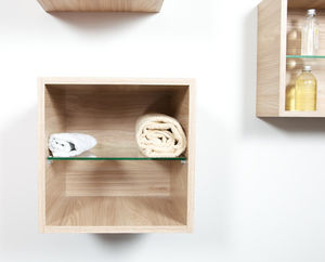 wandmontiertes Regal / modern / Holz / für Badezimmer