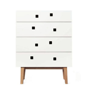 hohe Kommode / modern / lackiertes Holz / aus Eiche