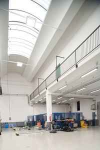 hohler Träger / Fertig / aus Spannbeton / symmetrischer Querschnitt