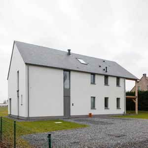 Fertigbauhaus / modern / Kreuzlagenholz / Öko