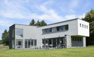 Fertigbauhaus / modern / Kreuzlagenholz / mit 2 Ebenen