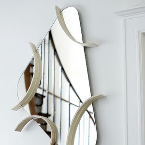 wandmontierter Spiegel / modern / aus Esche