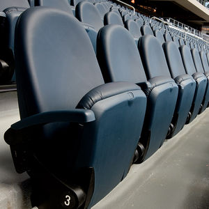 Sessel für Stadion / modern / Recyclingkunststoff / Polyurethanschaum