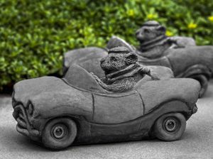 Steinskulptur / Außenbereich