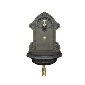 wandmontierter Trinkbrunnen / Außenbereich / Gusseisen