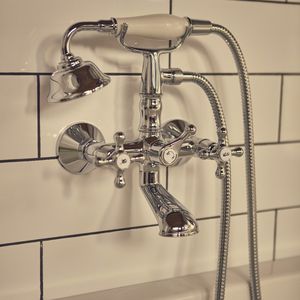 Einhebelmischer für Duschen / für Badewanne / wandmontiert / verchromtes Metall