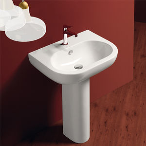 freistehendes Waschbecken / oval / Keramik / modern