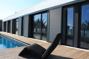 Fensterläden zum Schieben / Aluminium / für Fassaden / Wärmedämmungen