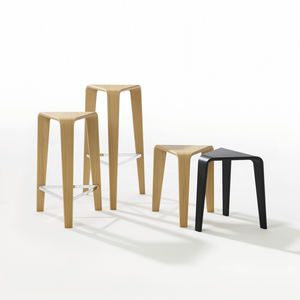 moderner Barhocker / aus Eiche / aus Sperrholz / Bugholz