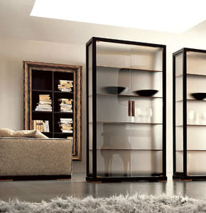 moderne Vitrine / Metall