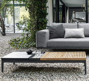 moderner Couchtisch / aus Teakholz / Aluminium / Marmor