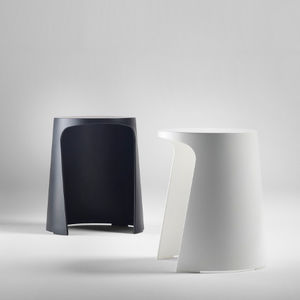 moderner Hocker / Polypropylen / Objektmöbel / Stapel