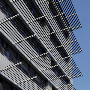 Aluminium-Sonnenschutzlamelle / für Fassaden / horizontal / starr