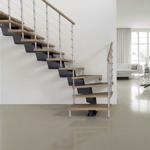 Viertelgewendelte-Treppe / Stahlstruktur / Holzstufen / ohne Setzstufe