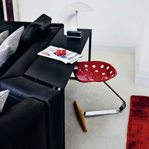 Hocker / originelles Design / aus Buche / Stahl / lackierter Stahl