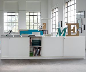 niedriger Aktenschrank / hoch / Holz / mit Flügeltüren