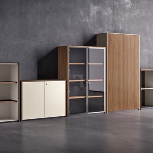 niedriger Aktenschrank / hoch / Holz / mit Flügeltüren