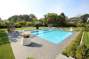 erdverlegtes Schwimmbecken / aus Beton / für Außenbereich
