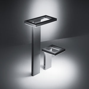 Leuchtpoller für den Garten / modern / Aluminium / LED