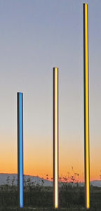 moderner Leuchtpoller / Edelstahl / aus Acrylglas / LED