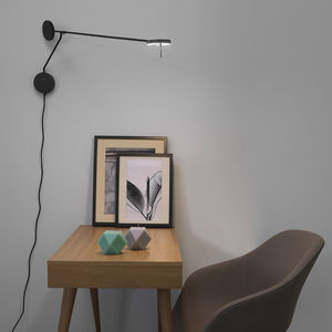 moderne Wandleuchte / Aluminium / Stahl / LED