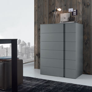 moderner Chiffonnier / lackiertes Holz / braun / beige