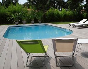 erdverlegtes Schwimmbecken / Beton / Schalung Polymer / Außenbereich