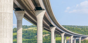 Spannbeton-Träger / rechteckig / für Brücke