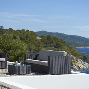 modernes Sofa / für den Garten / aus Rattan / 3 Plätze