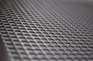 perforiertes Blech / Stahl / Fassade / quadratisch durchbrochen