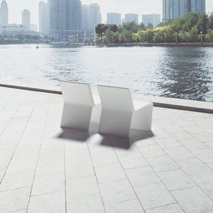 moderner Stuhl / ergonomisch / wasserdicht / aus Faserbeton