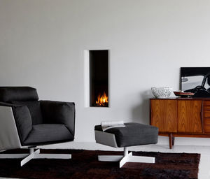 Holzkamin / modern / geschlossene Feuerstelle / Einbau