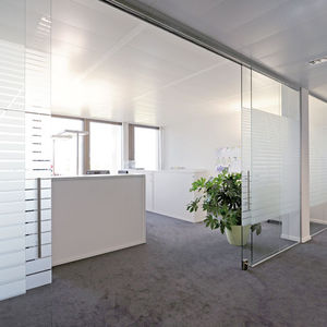 Schiebetrennwand / Aluminium / verglast / Büro