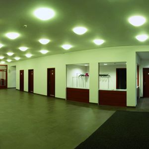 moderne Deckenleuchte / rund / geblasenes Glas / aus lackiertem Stahl